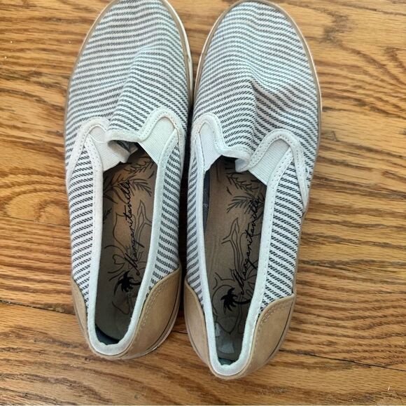 Margaritaville size 7 loafers - Picture 4 of 7